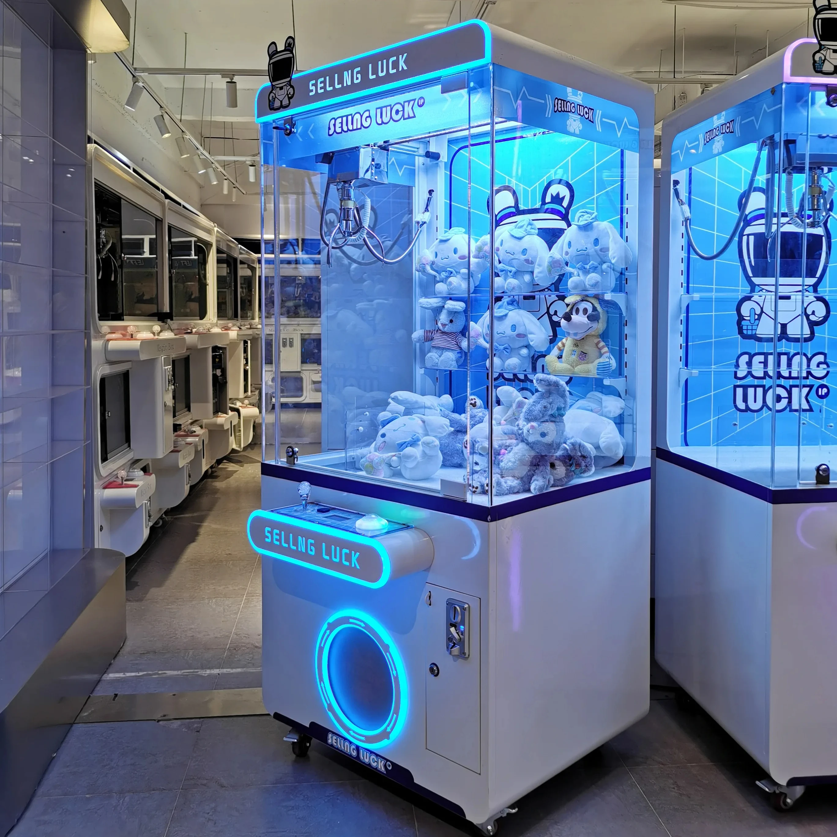 arcade claw machine