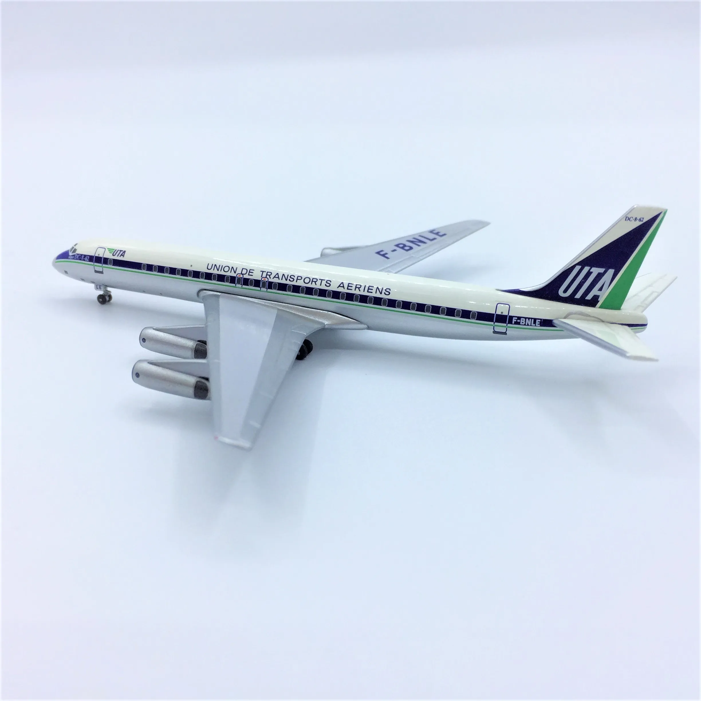 压铸飞机模型 dauglas dc-8-62 1:400 规模高详细的压铸模型飞机为