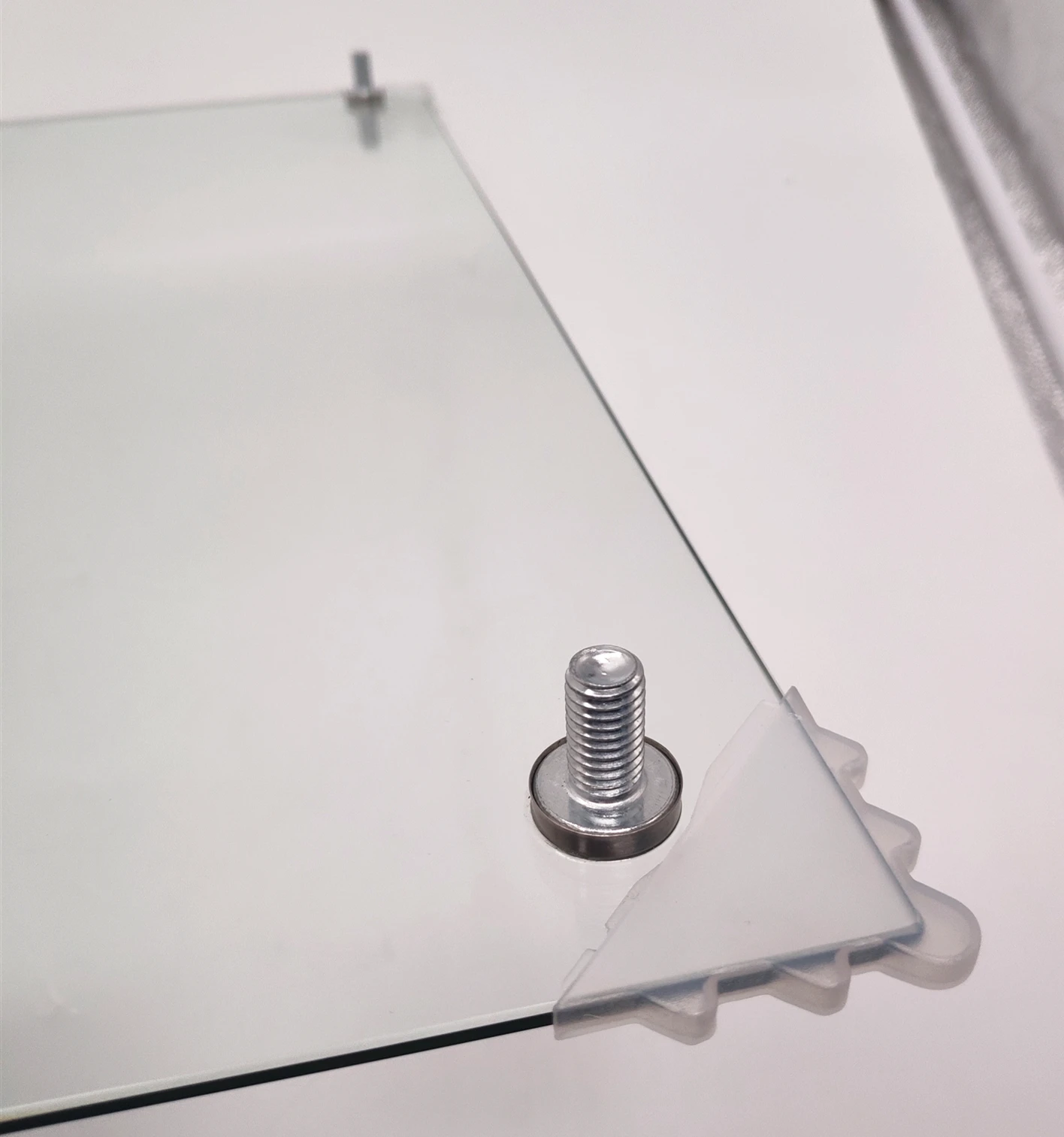 Strong And Easy To Clean Glass Table Top With Professional Polishing