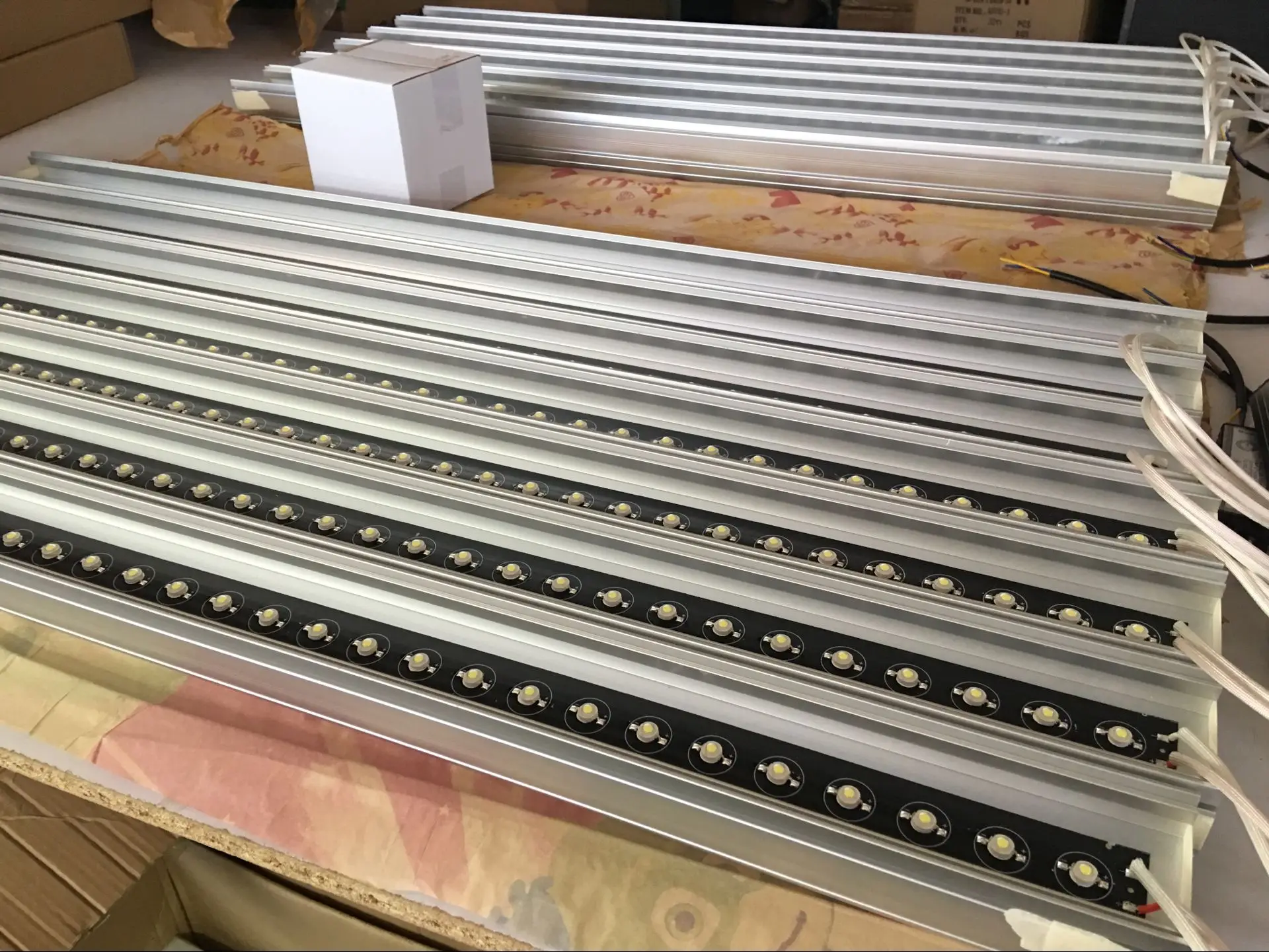 Manufacturer Full Spectrum Waterproof LED Grow Light Lamp 18W 24W 36W Growing Led Light For Plant Growth