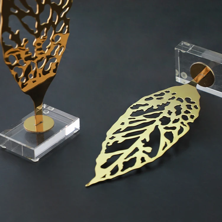 Modern Art Gold Leaf Metal Decoration Items Wall Metal Art For Home