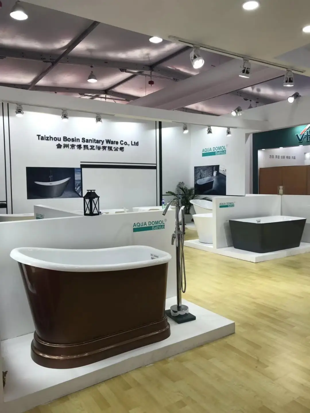 Small Freestanding Bathtub