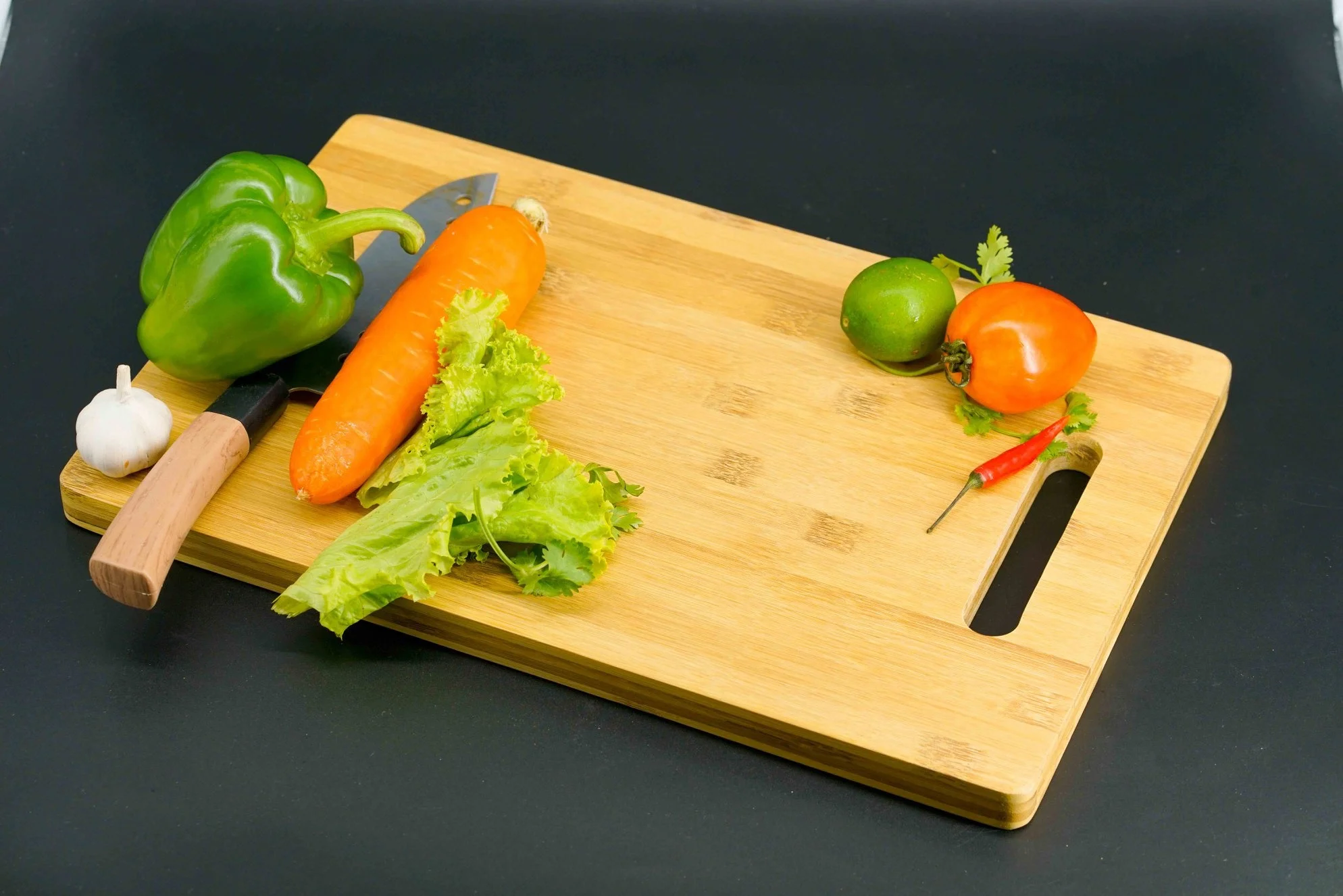 Manufacture Natural Rustic Acacia Wood Cutting Board With Handle For Chopping Blocks Restaurant