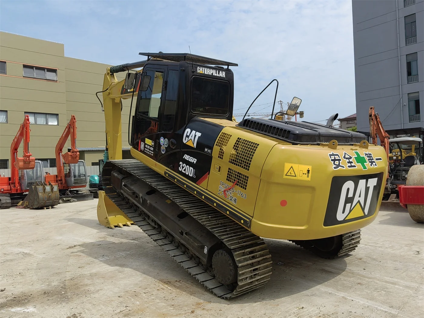 Official Wholesale Japan Caterpillar Heavy Equipment Cat 320d 320dl