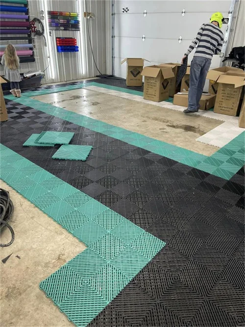 Click Tiles Garage Floor Decking – Interlocking For Workshop, Balcony, Camper, Trade Shows