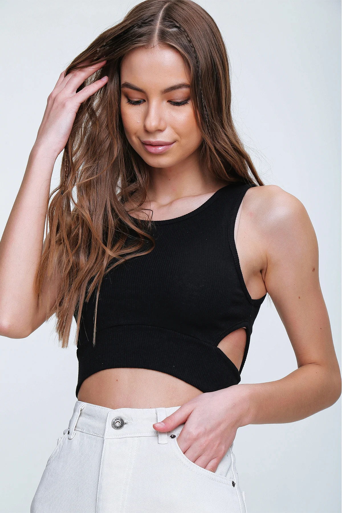 Model And Stylish Crop Top And Cropped Camisole Cut Out Top For Womens