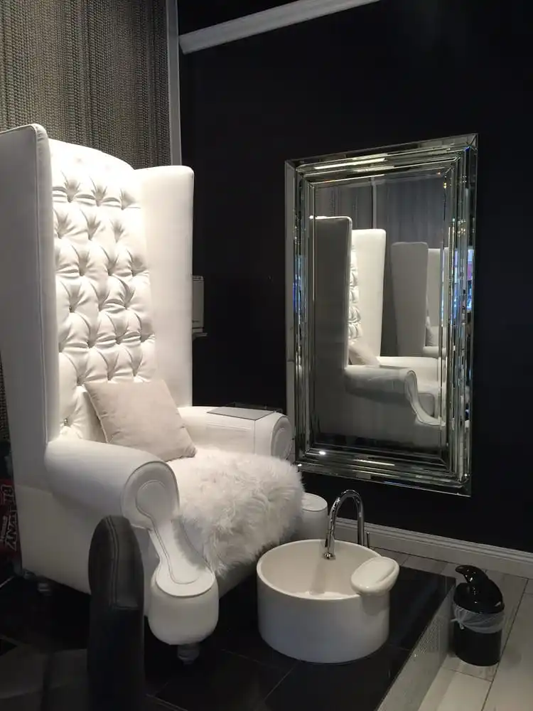 Great Foshan Factory White High Back Nail Salon Kids Luxury Spa Pedicure Chair And Bowl Set