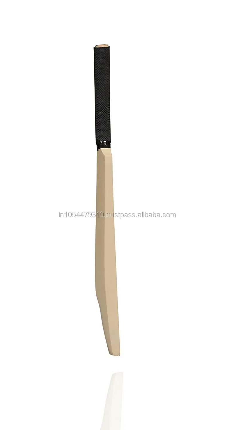 MINITURE BAT 5.jpg