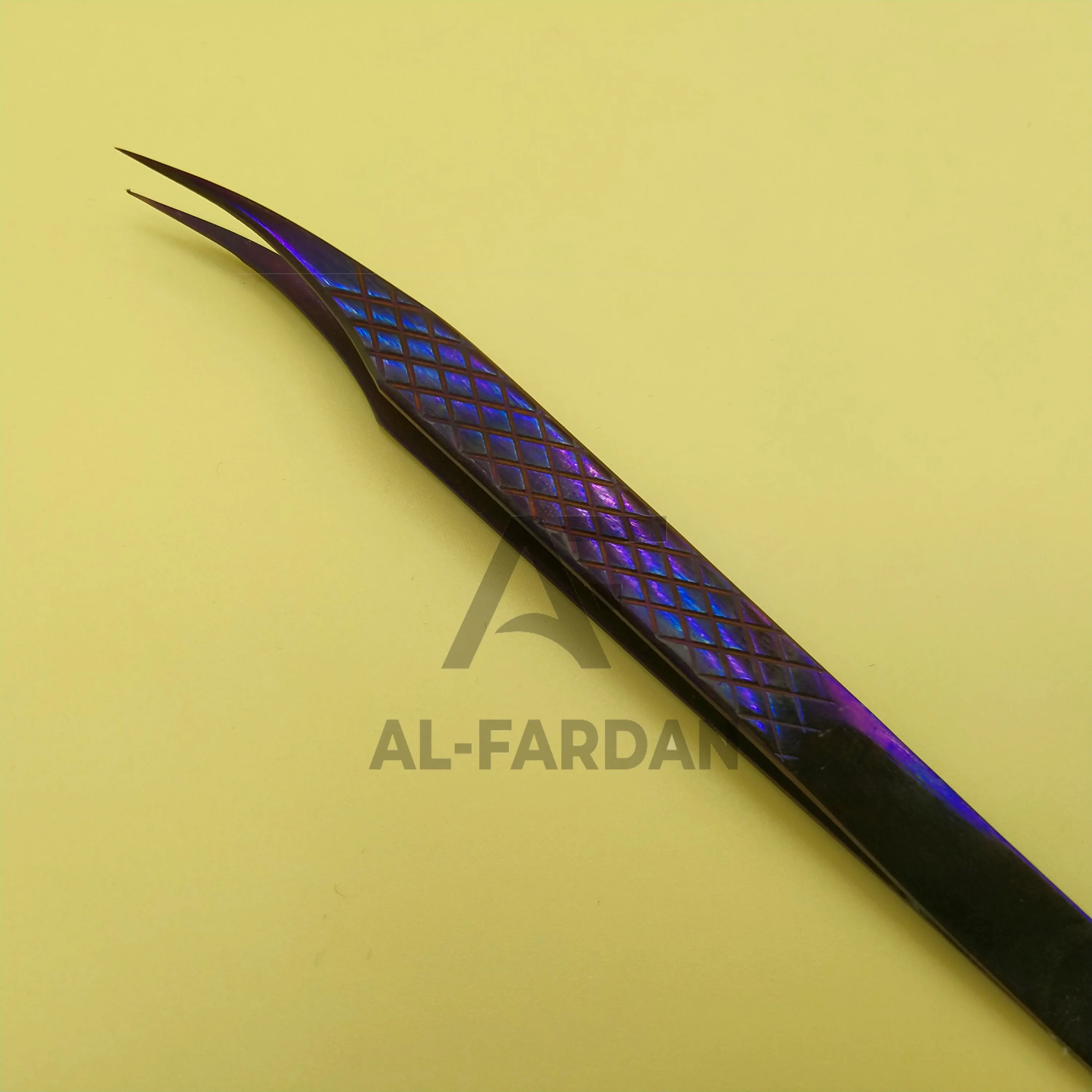 Purple Plasma Color Diamond Grip Curved Isolation Eyelash Extension