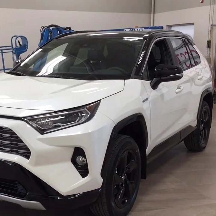 
SUV TOYOTA RAV4 