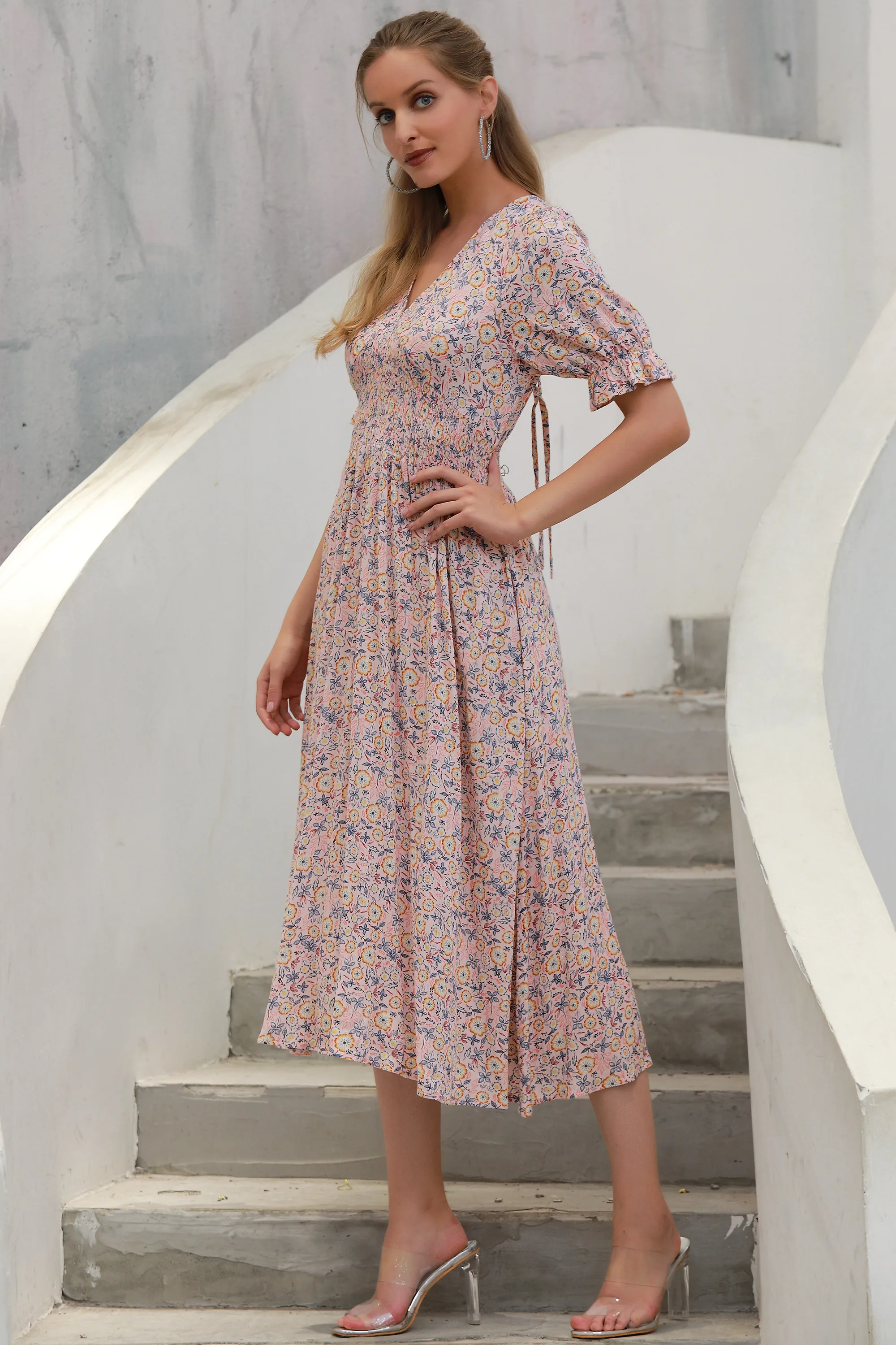 shein新款连衣裙女袖口袖子深v领性感后背系带碎花设计休闲连衣裙女士