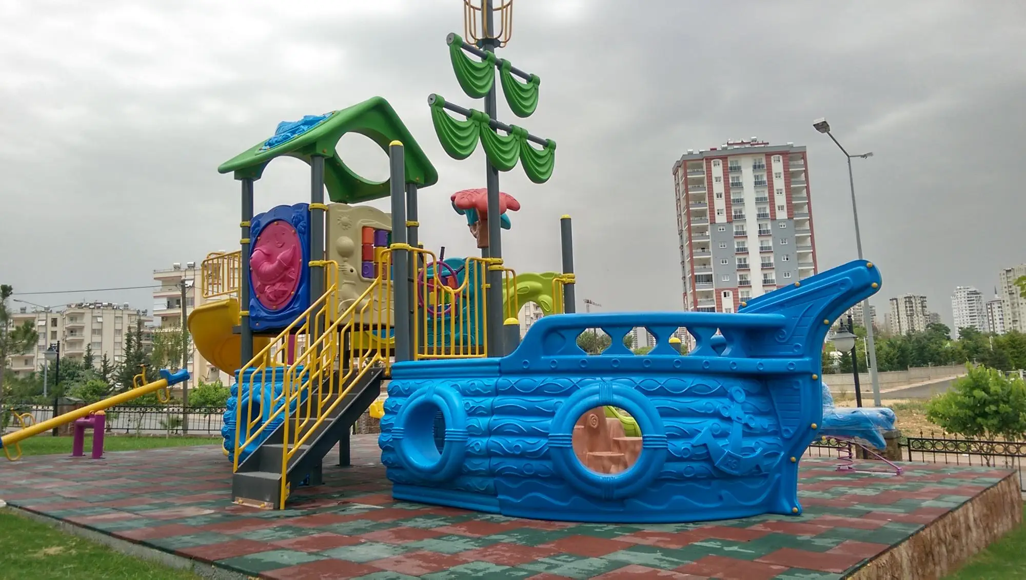 Outdoor Playground Manufacturer Made In Turkey Kids Outdoor Playground
