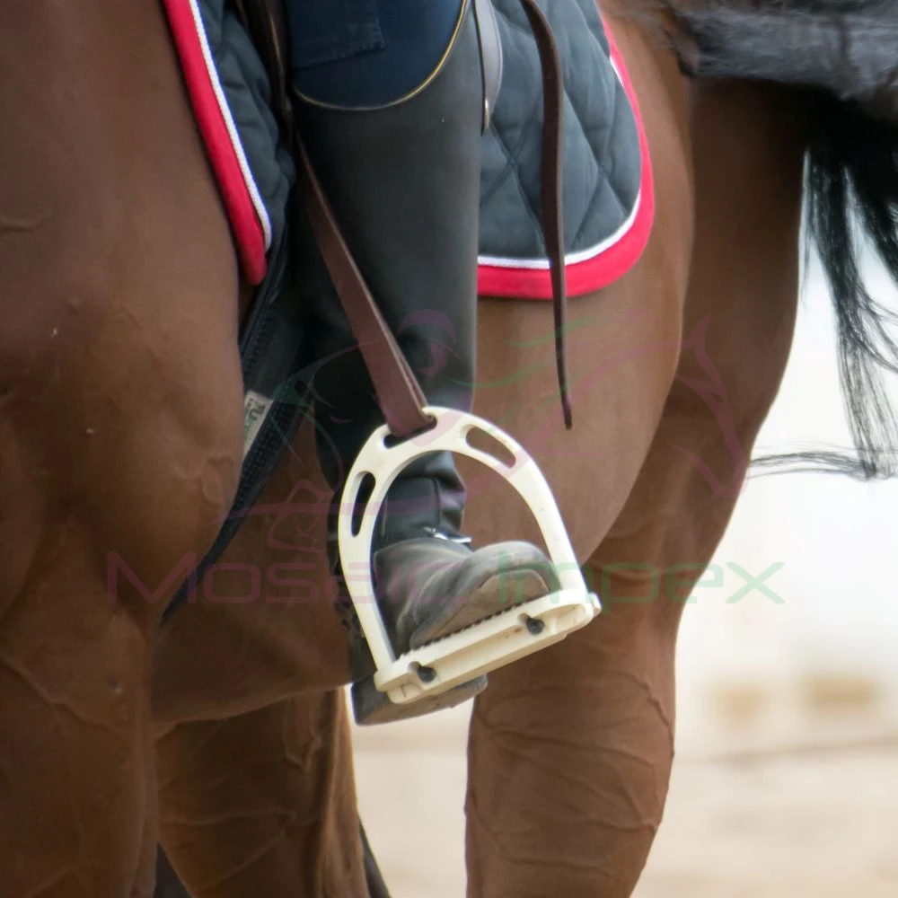 Customized Equestrian Metallic Riding Horse Stirrups Waterproof