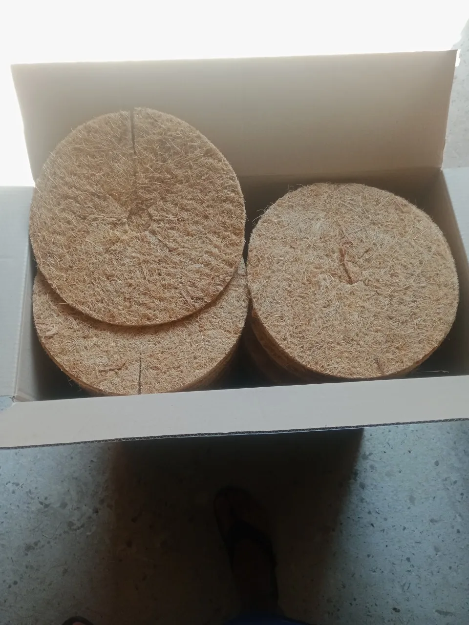 Very Ecofriendly Coco Peat Pellet Coir Disc Peat For Planting Cocopeat