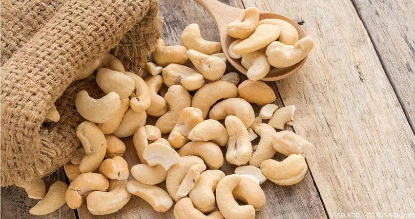 Unsalted Roasted Vietnam Cashew Nuts 100g Standing Bag Whole Sale