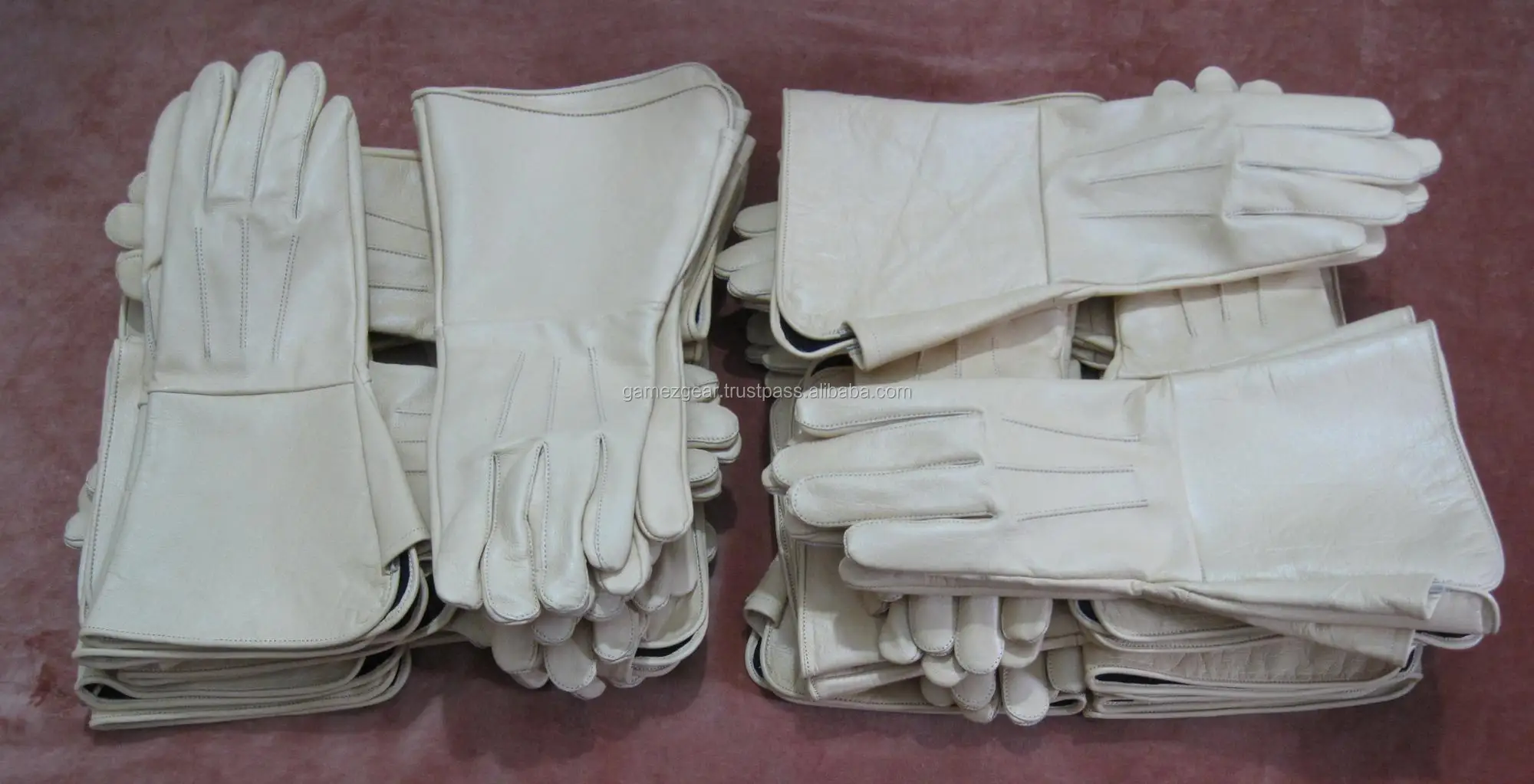 GAUNTLETS LEATHER.jpg