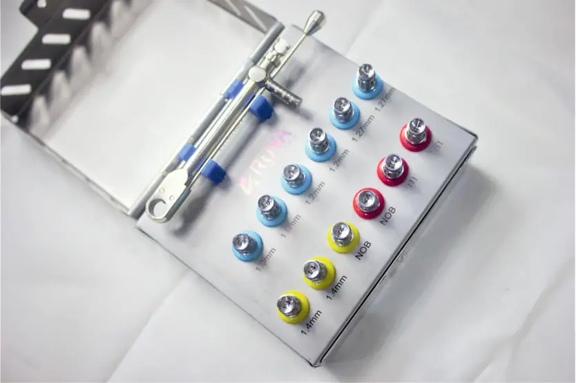 Dental Implant Prosthetic Kit Of 12 Pieces With Torque Wrench Nob Iti