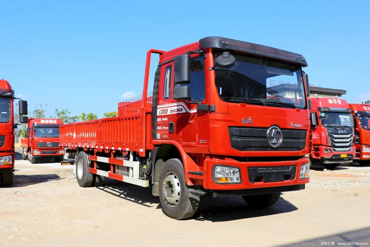 Shacman Used Cargo Trucks 220hp 4x2 Cargo Box For Sale With Good Price