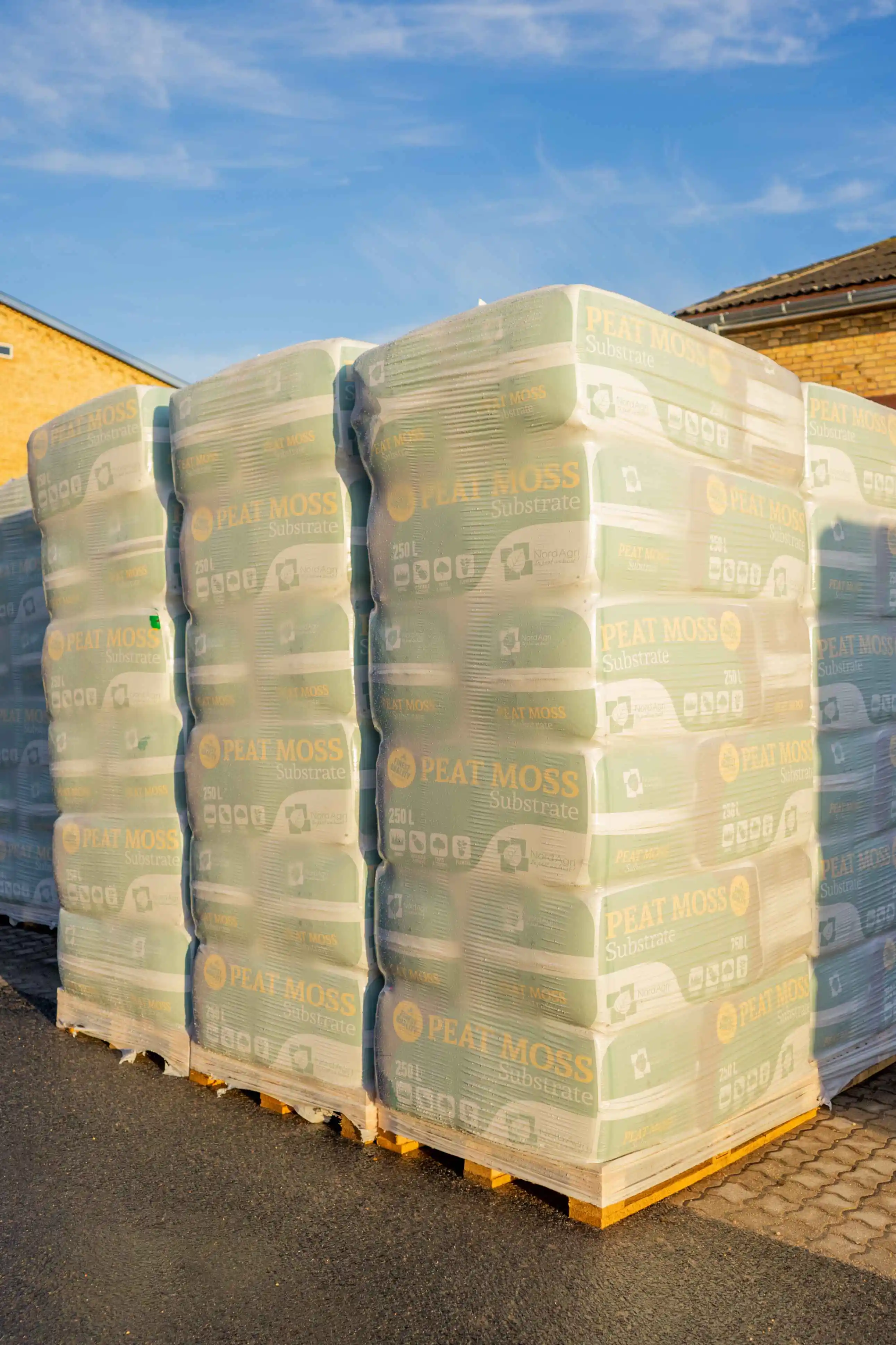 latvia vendor of sphagnum natural peat moss for blueberries