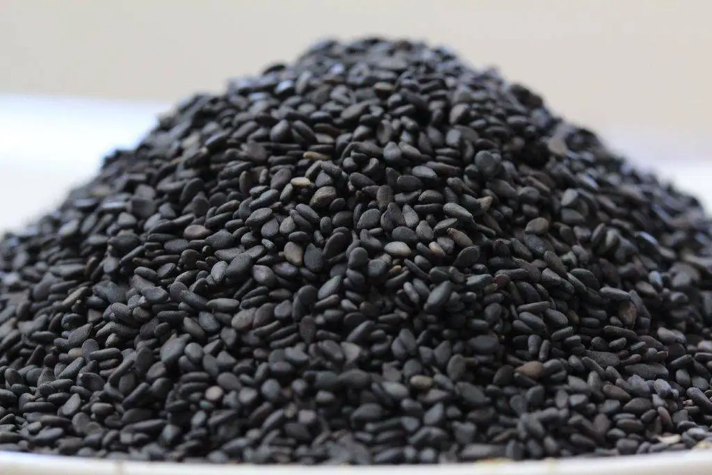 Черные семена похожие. Черный кунжут сезам. Кунжут 500гр черный китайская. Кунжут черный 1000 гр. Кунжут чёрный, 500 гр.