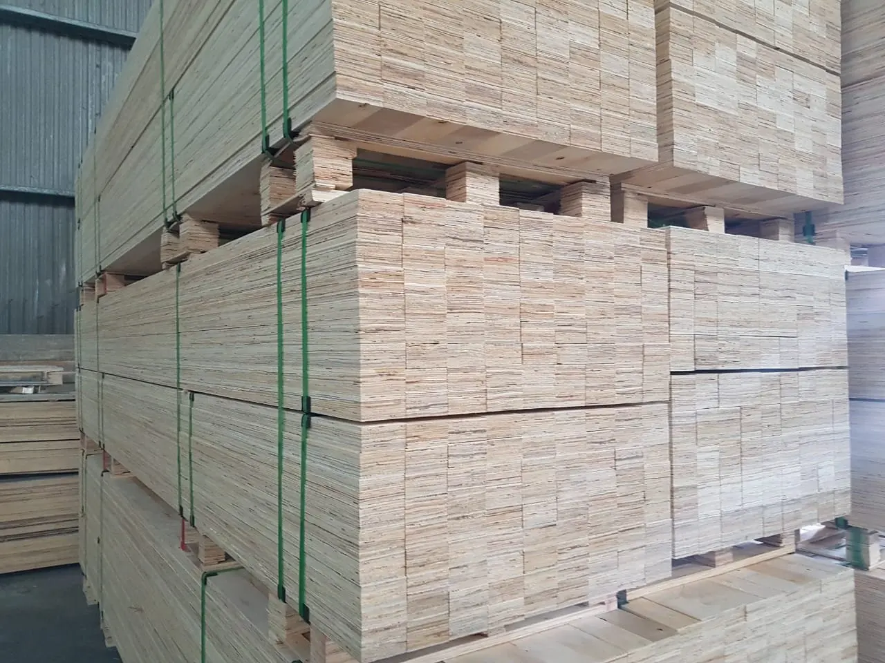 Lvl Boards Hardwood Poplar Or Pine Lvl Vietnam Buy Packing Plywood Shuttering Plywood Marine