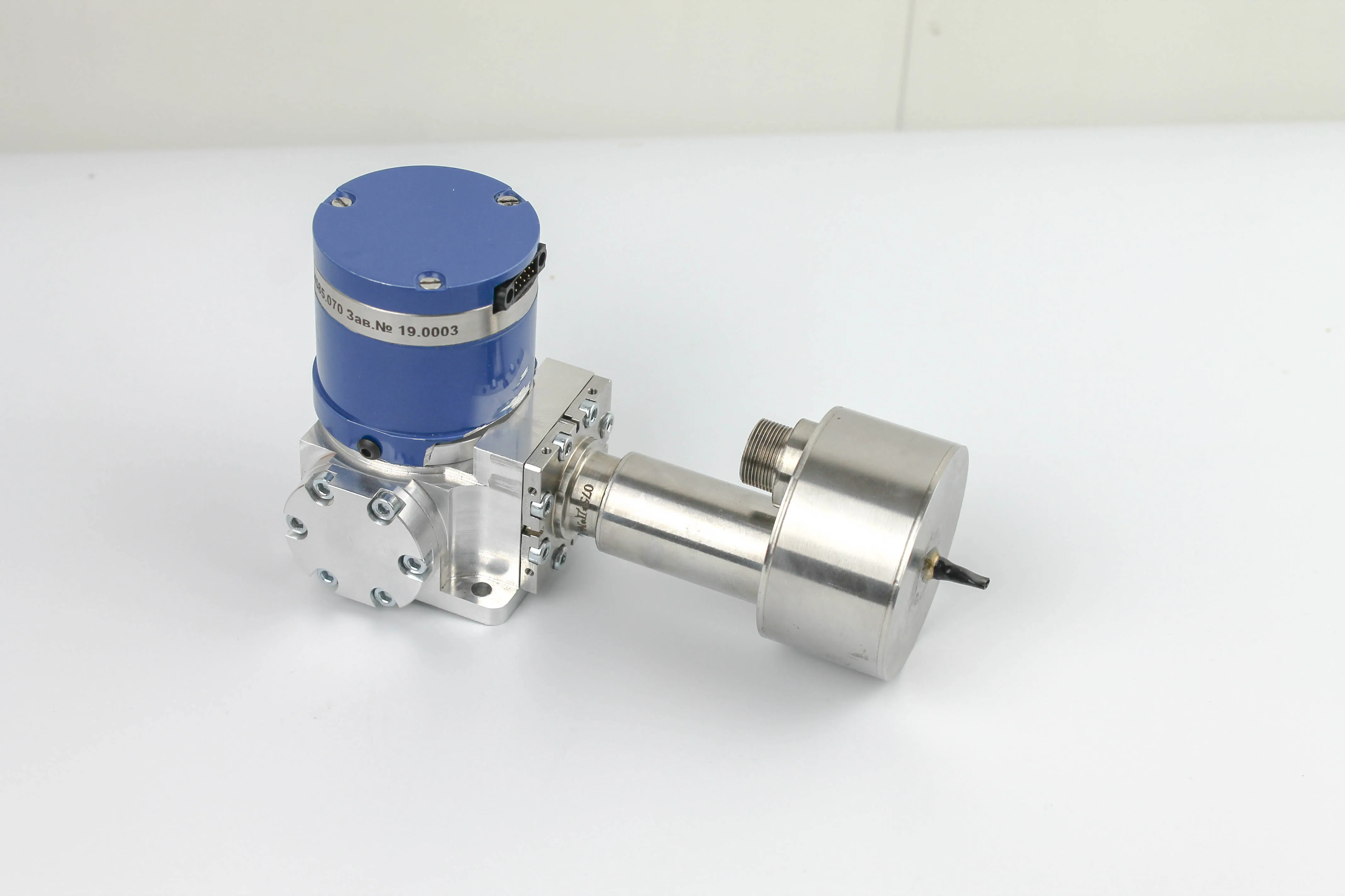 Astrohnmcs750 Micro Cryogenic Stirling Type Cooler Factory Price Buy Stirling Cooler Price