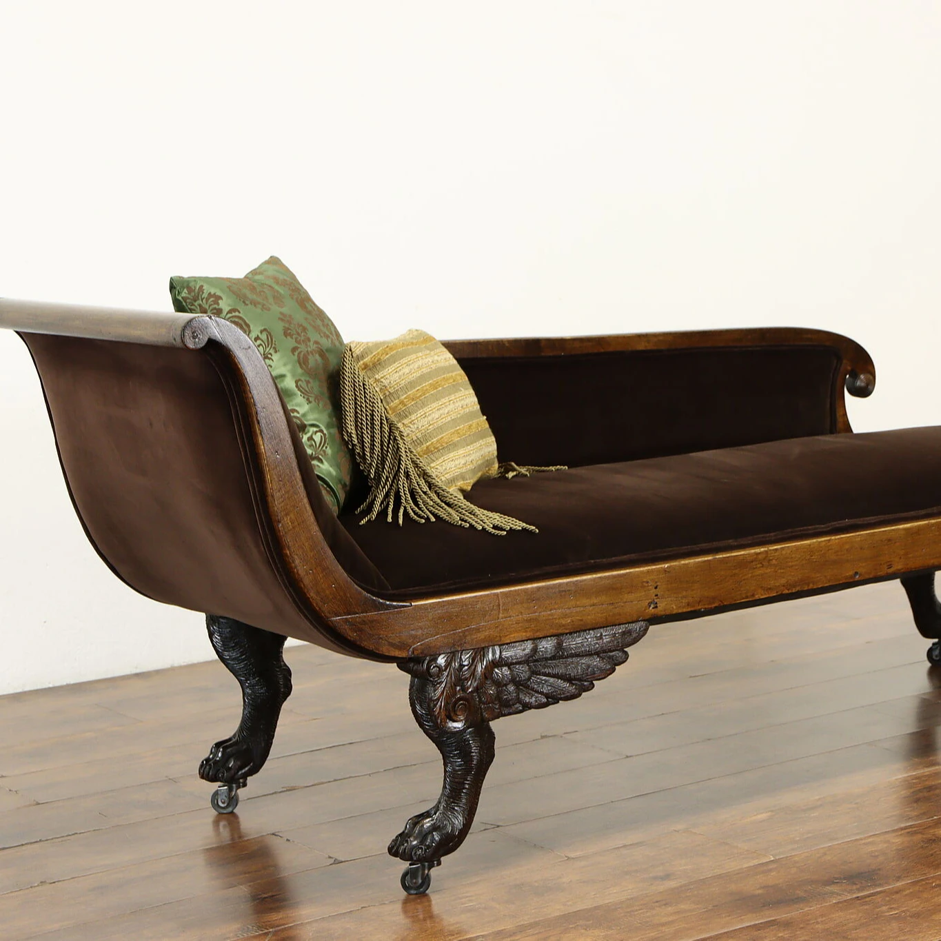 queen chaise lounge