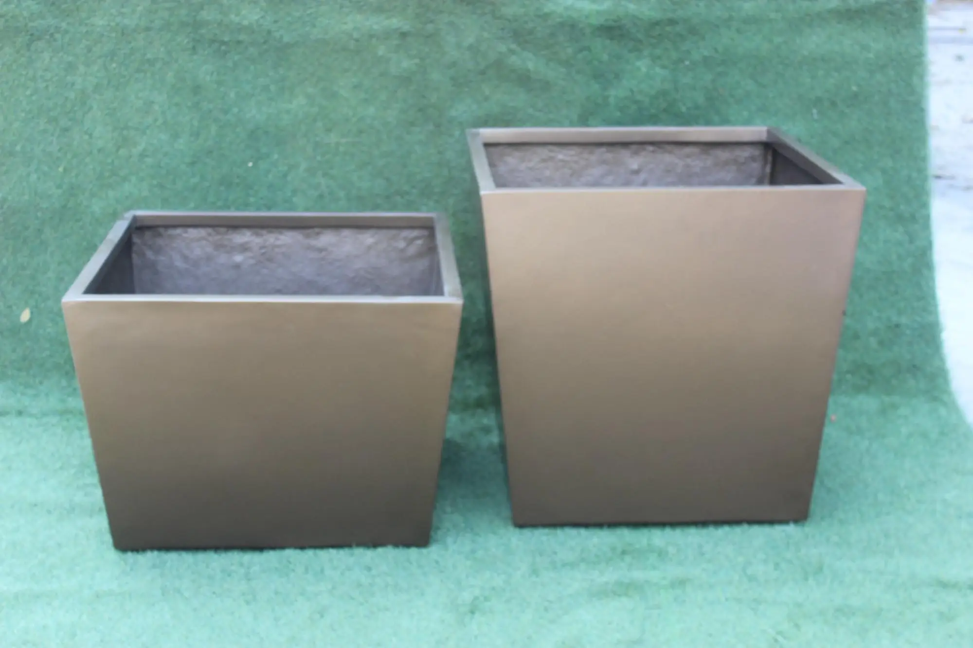 Classic Simple Trendy Rectangular Fiberglass Planter Pot Used At Homes