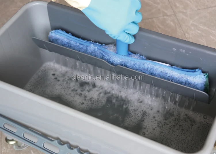 Commercial Plastic Window Cleaning Bucket With Wheels Large Capacity