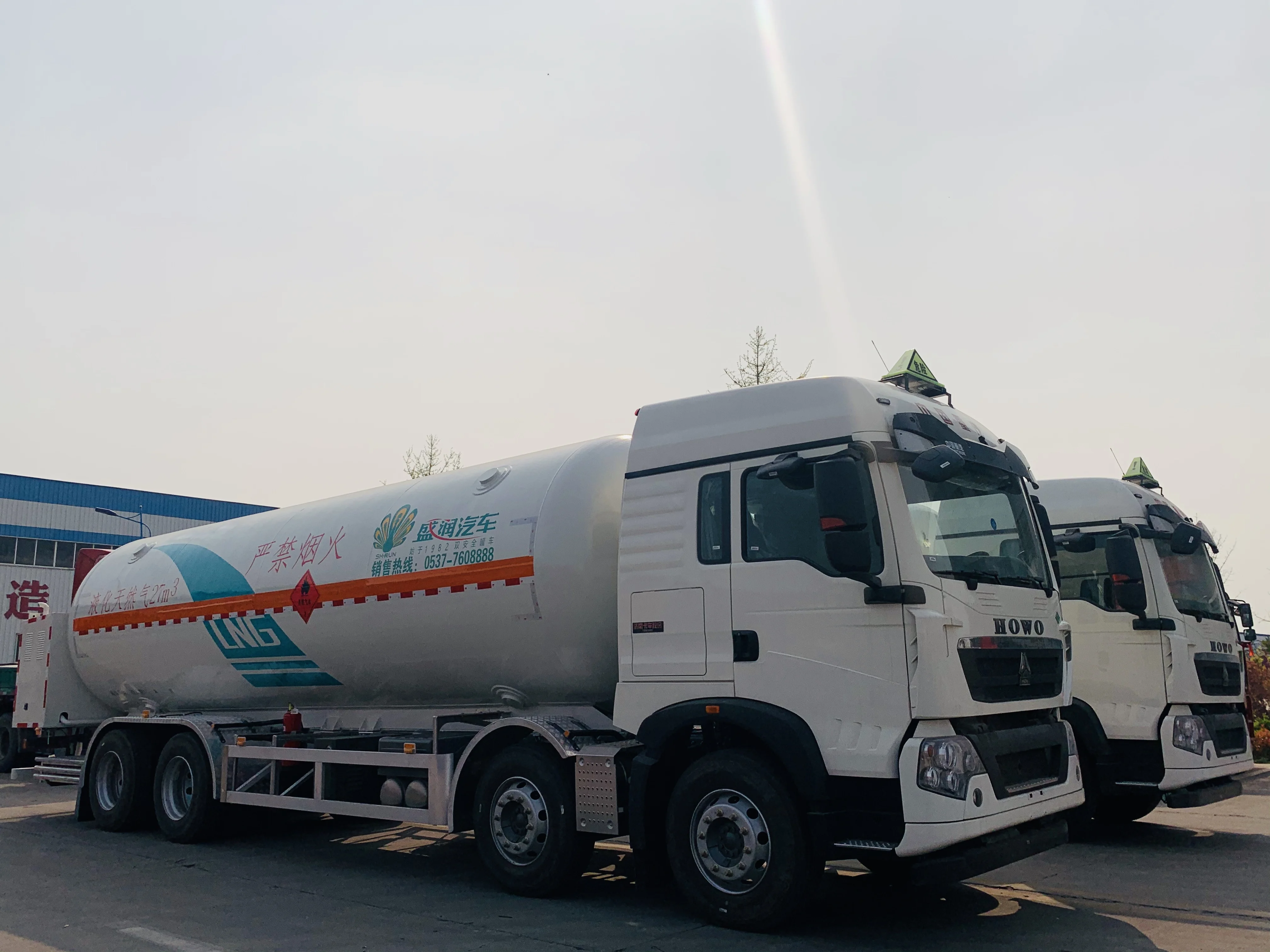 Лиаз спг. Автомобиль на спг. Камаз 5490 нео на спг. Цистерна полуприцеп газпром. Седельный тягач камаз 5490 neo.