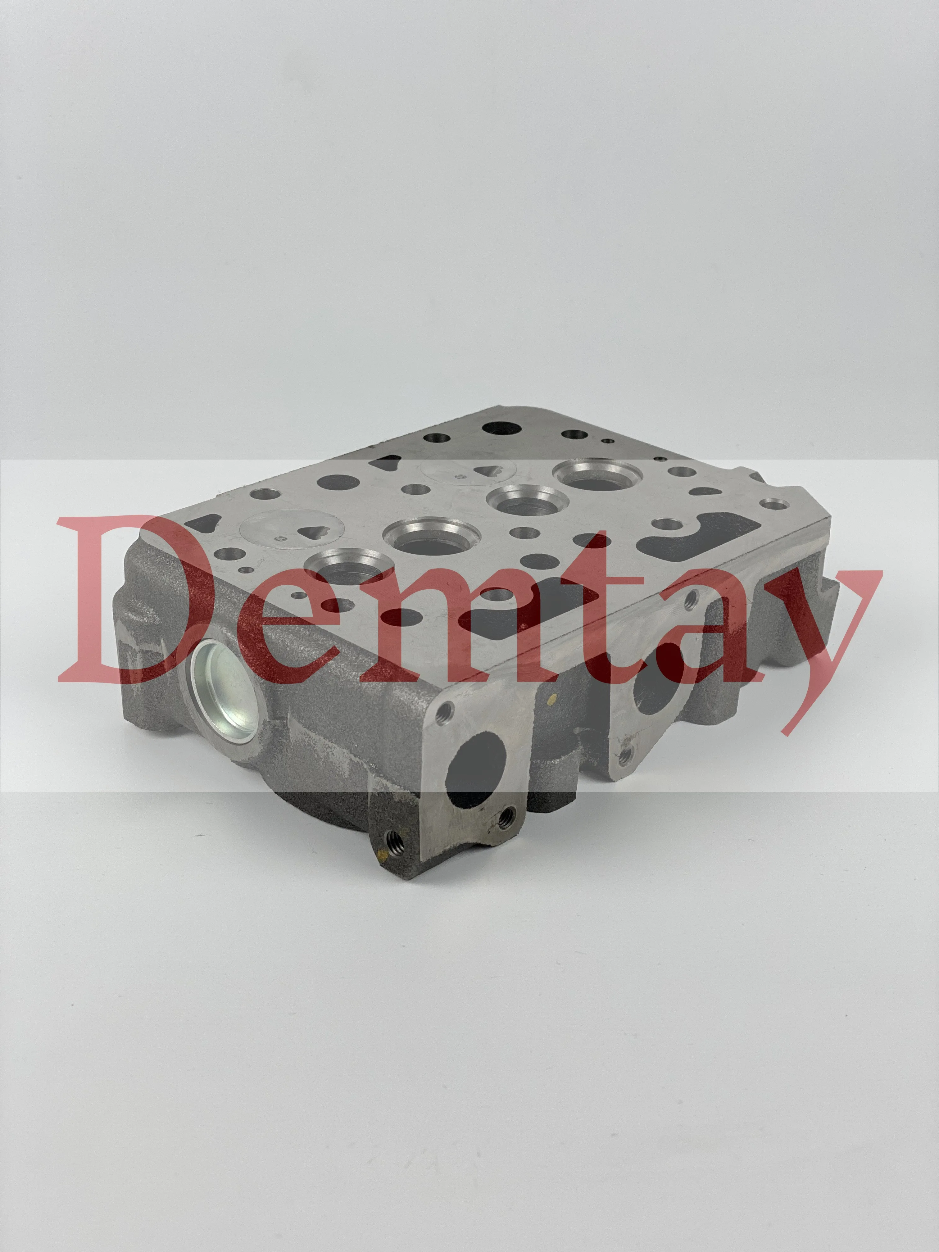 Genuine Kubota Spare Part Kubota Z482 Engine 1754803040 Cylinder Head