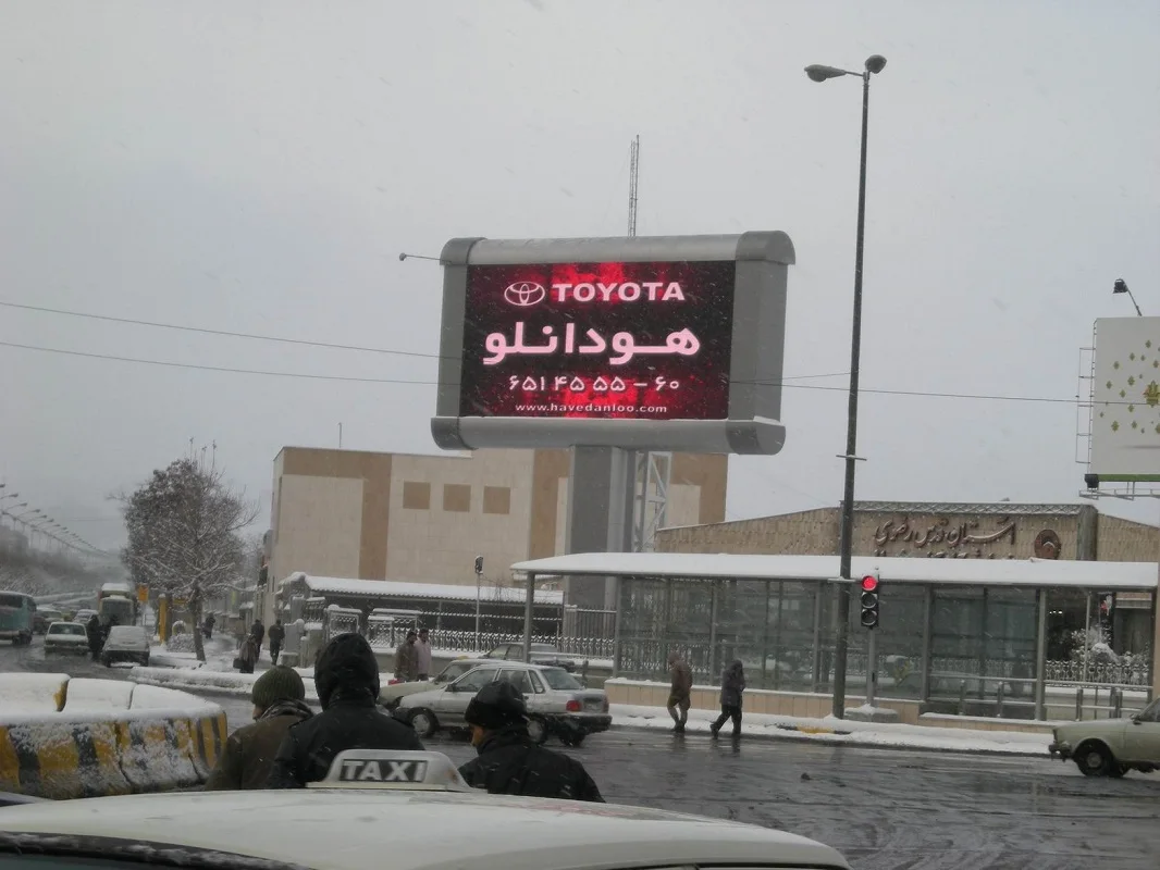 P8 P10 5000nits Digital LCD Billboard SMD3535 Advertising Frontage Lighting