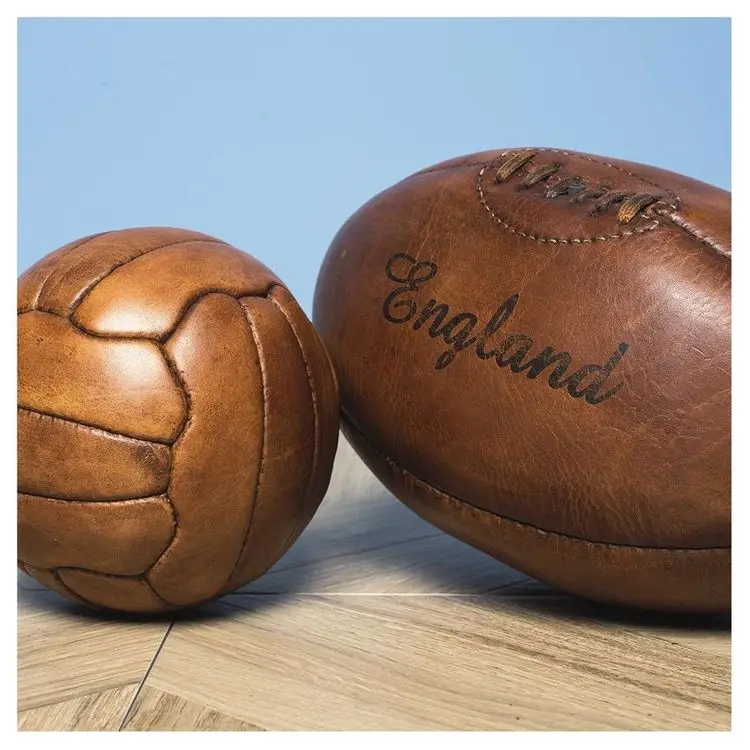 Футбол кожаный мяч. Мяч из натуральной кожи. Кожаный футбольный мяч ретро. Кожаный мячик. Мяч для регби.