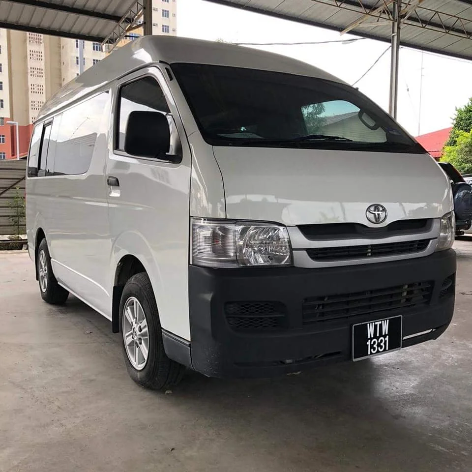 used / second handed 2010 toyota hiace window van 2.7 (p) 1331