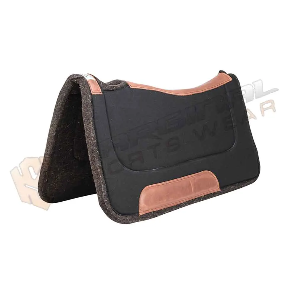 Wholesale Equestrian Equipment Quilted Horse Riding Jumping Saddle Pads