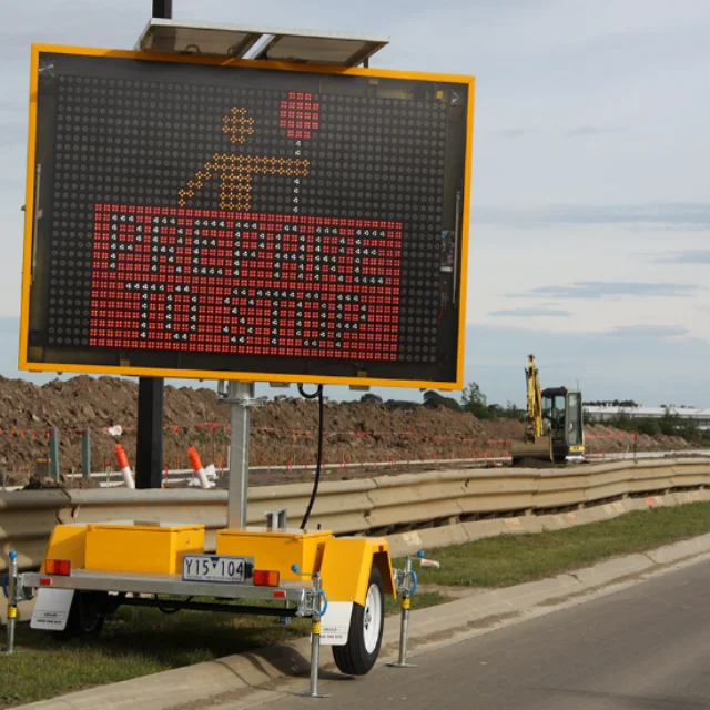 Solar Led Traffic Signs Advertising Display Trailer Led Mobile