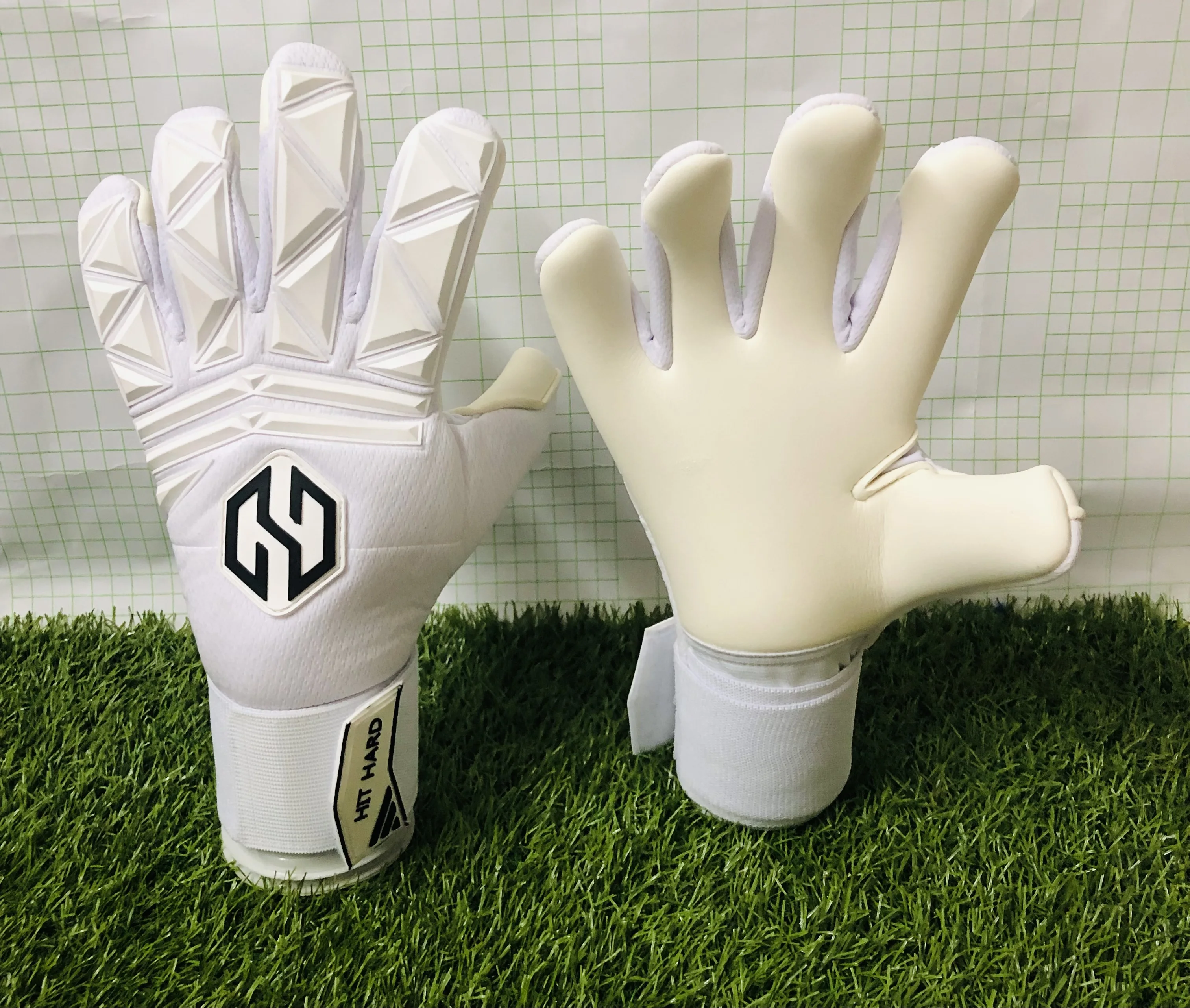 4mm goalkeeper gloves