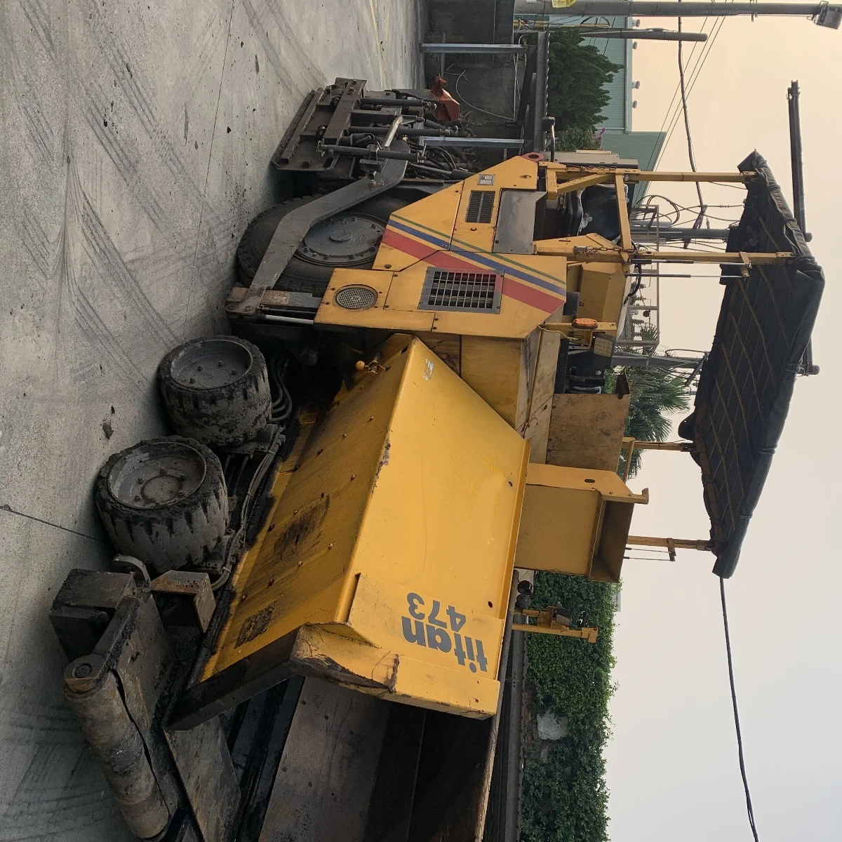 
Used ABG 473 Asphalt paver 2.5m - 5m 