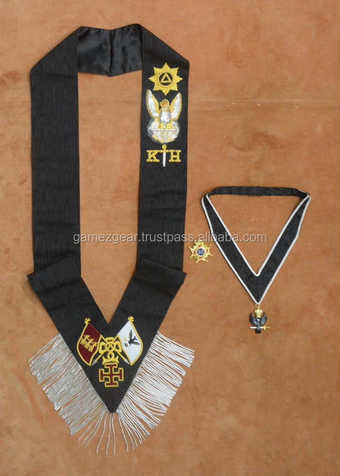 30 Degree Sash Collarette.jpg