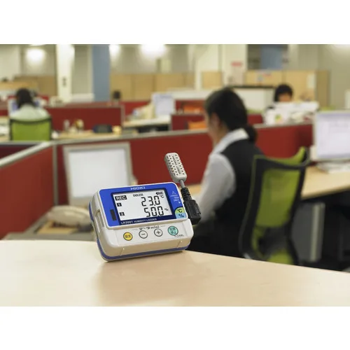Hioki Temperature And Humidity Logger Sensor Recorder Lr5001 Digital