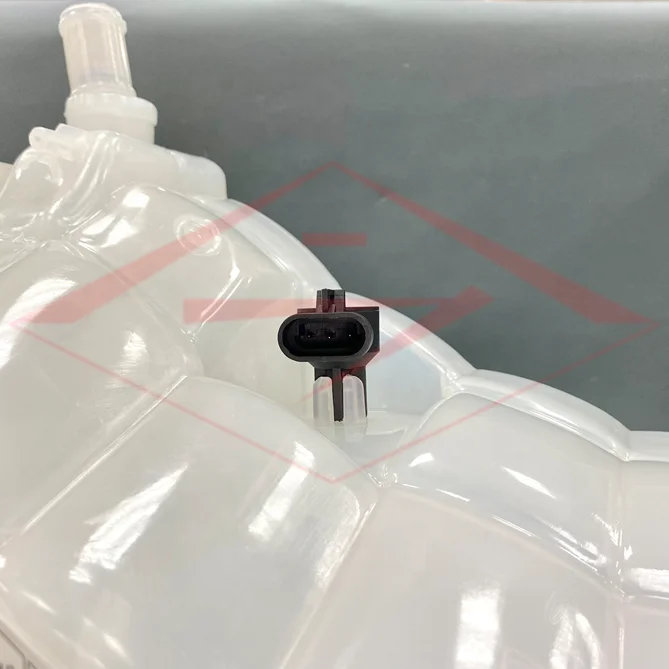 Auto Parts Manufacturer Heavy Duty Coolant Reservoir Coolant Tank For