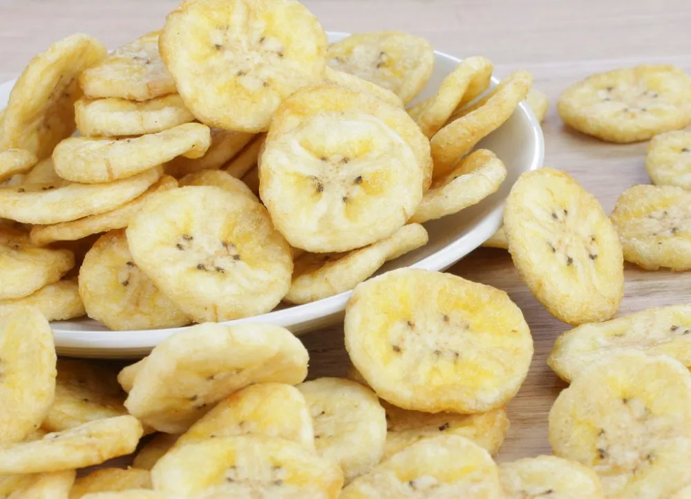 crispy dried banana chips, delicious and nutritious for export