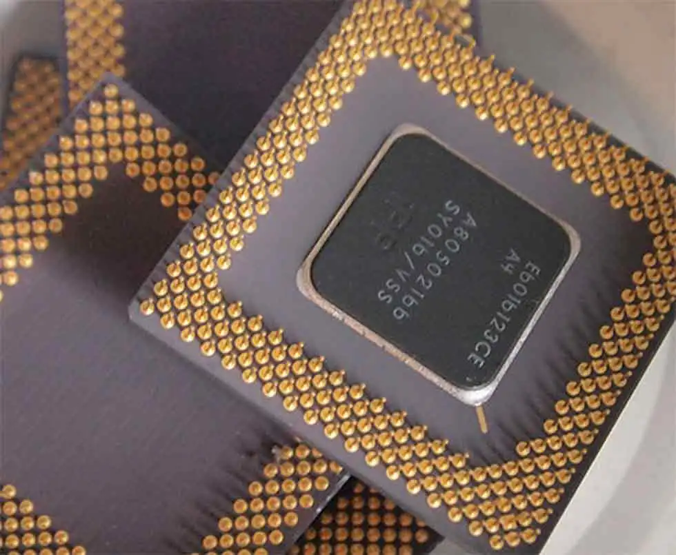 Intel core gold. Интел Керамик процессор. Процессор Intel Xeon Gold 6256. Керамический процессор АМД. Керамические процессоры Pentium 1.