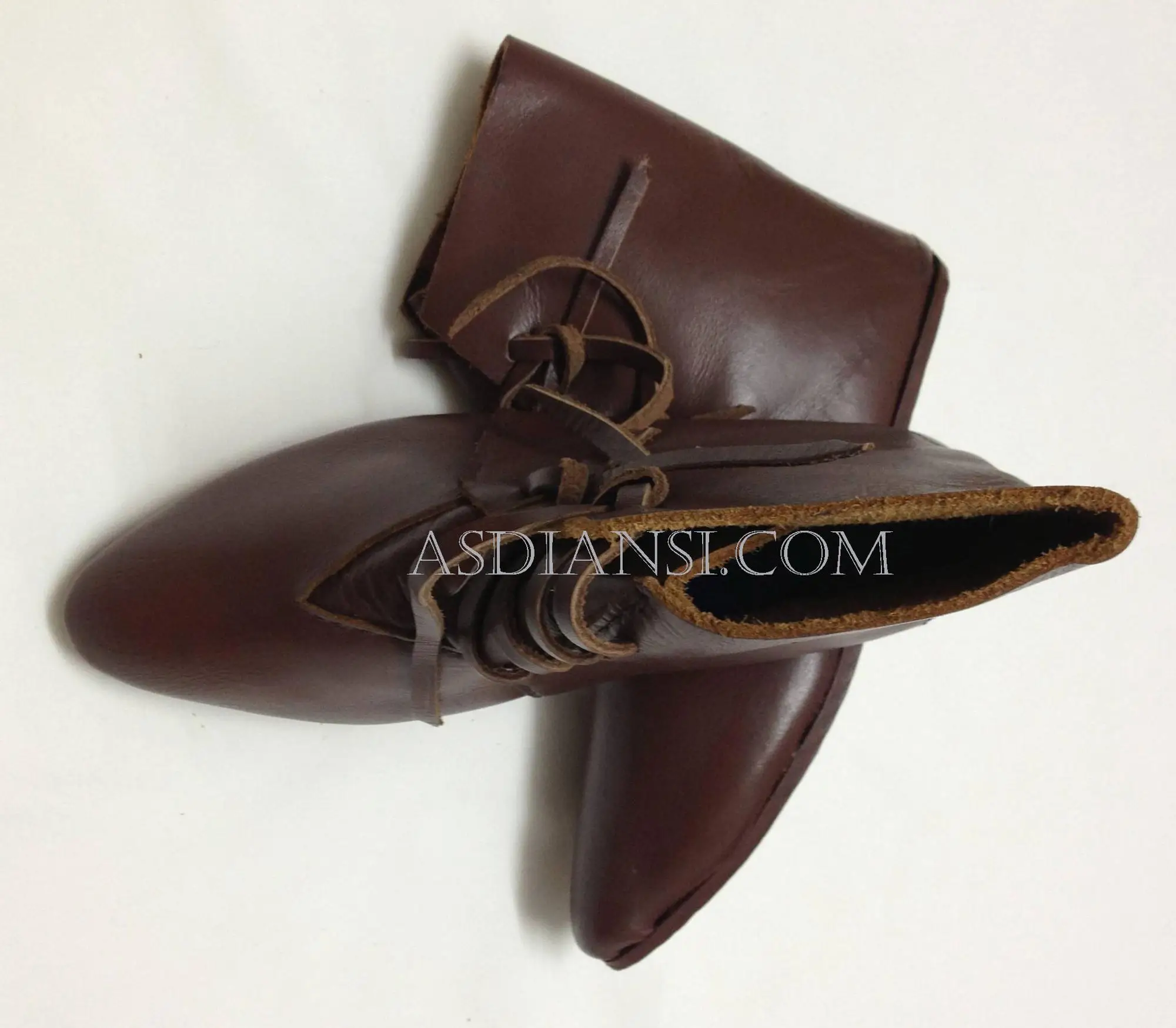 中世の革の靴中世の靴ヴィンテージレザーブーツレトロブーツ Buy Italian Vintage Leather Shoes Antique Leather Shoes Medieval Retro Oid Age Leather Shoes Product On Alibaba Com