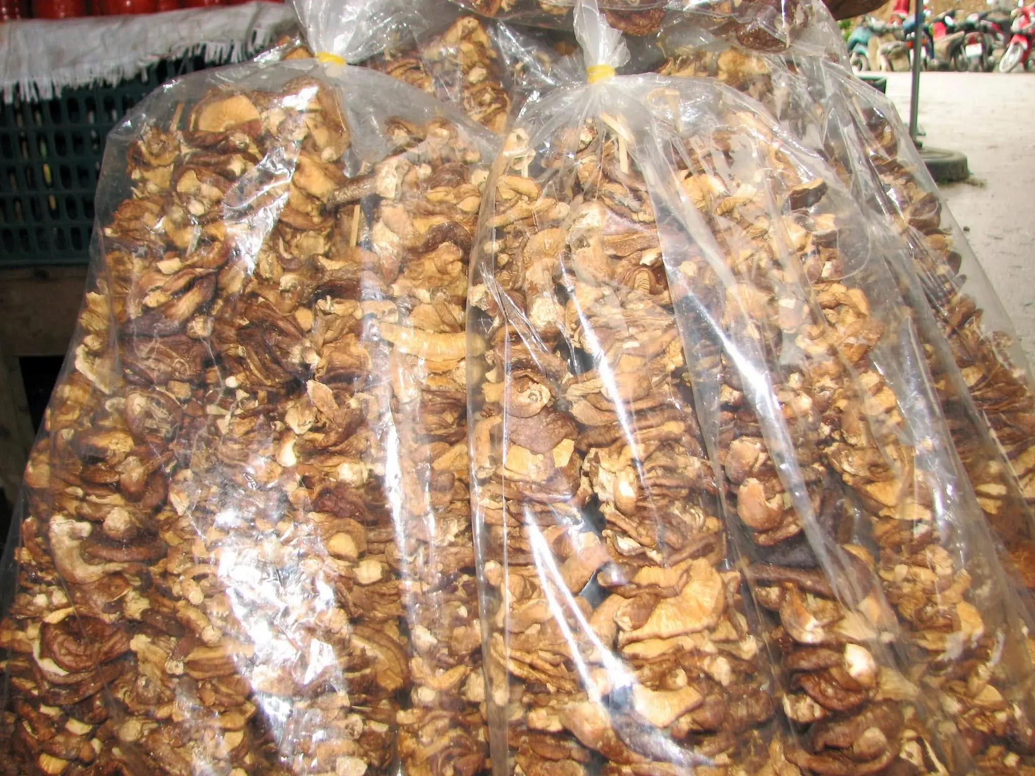 Natural Dry Shiitake Mushrooms Bulk Dried Mushrooms Contact Ms. Sandy (+84 587 176 063) Get The