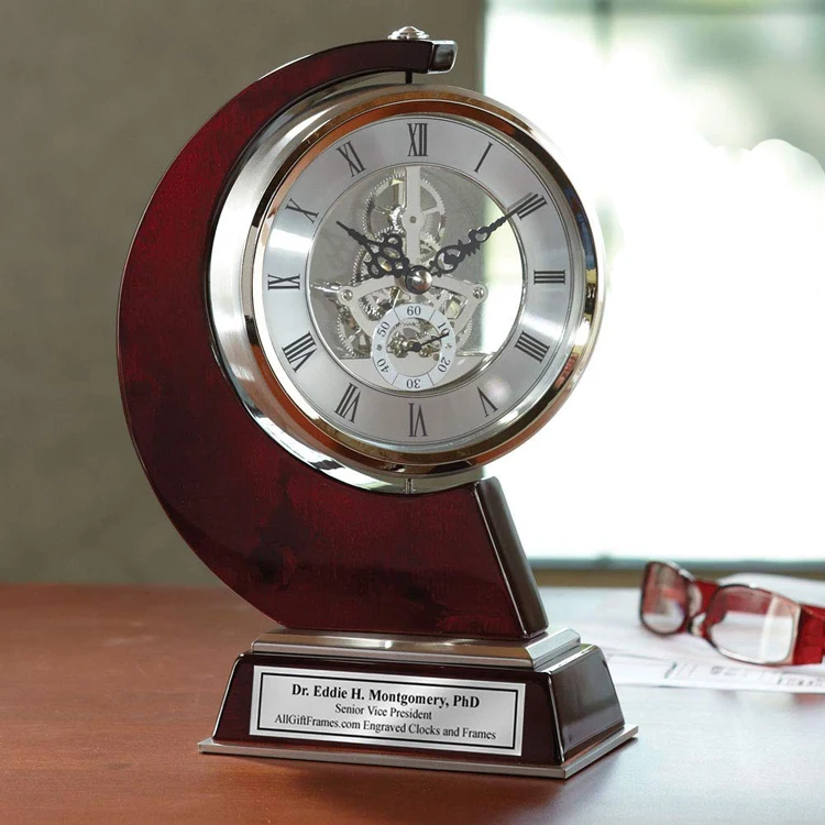 Large Gear Da Vinci Desk Clock Which Rotates 360 Degrees With