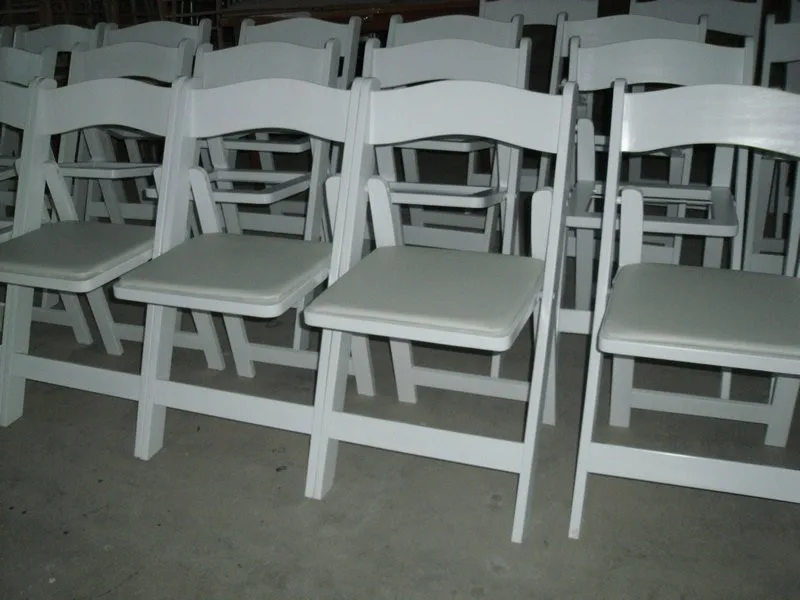 Wholesale High Quality White Wedding Used Padded Wooden ...