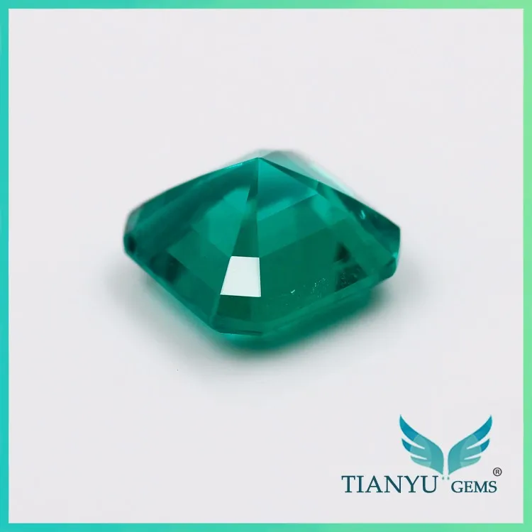 Tianyu gems Wholesale artificial gemstone green color 8*8 mm emerald cut synthetic emerald
