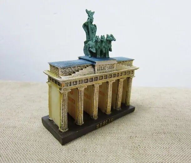 Berlin Magnetic Brandenburg Gate with growing Poly 7 cm Germany Souvenir 