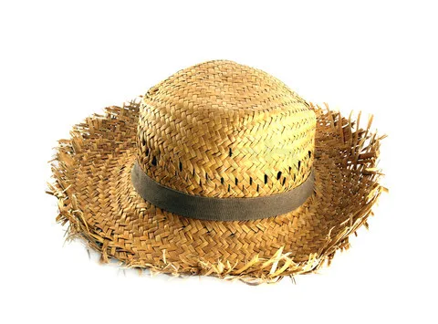 STRAW-HAT-WITH-NEW-DESIGN-FOR-LADIES.jpg
